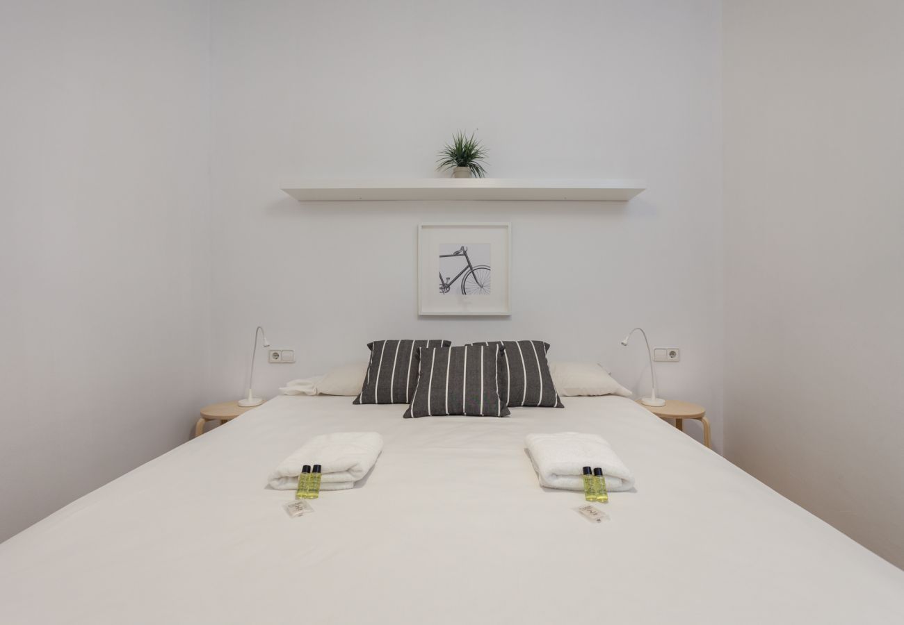 Apartament en Barcelona - Flateli Passeig Sant Joan Apartament en Barcelona - Flateli Passeig Sant Joan