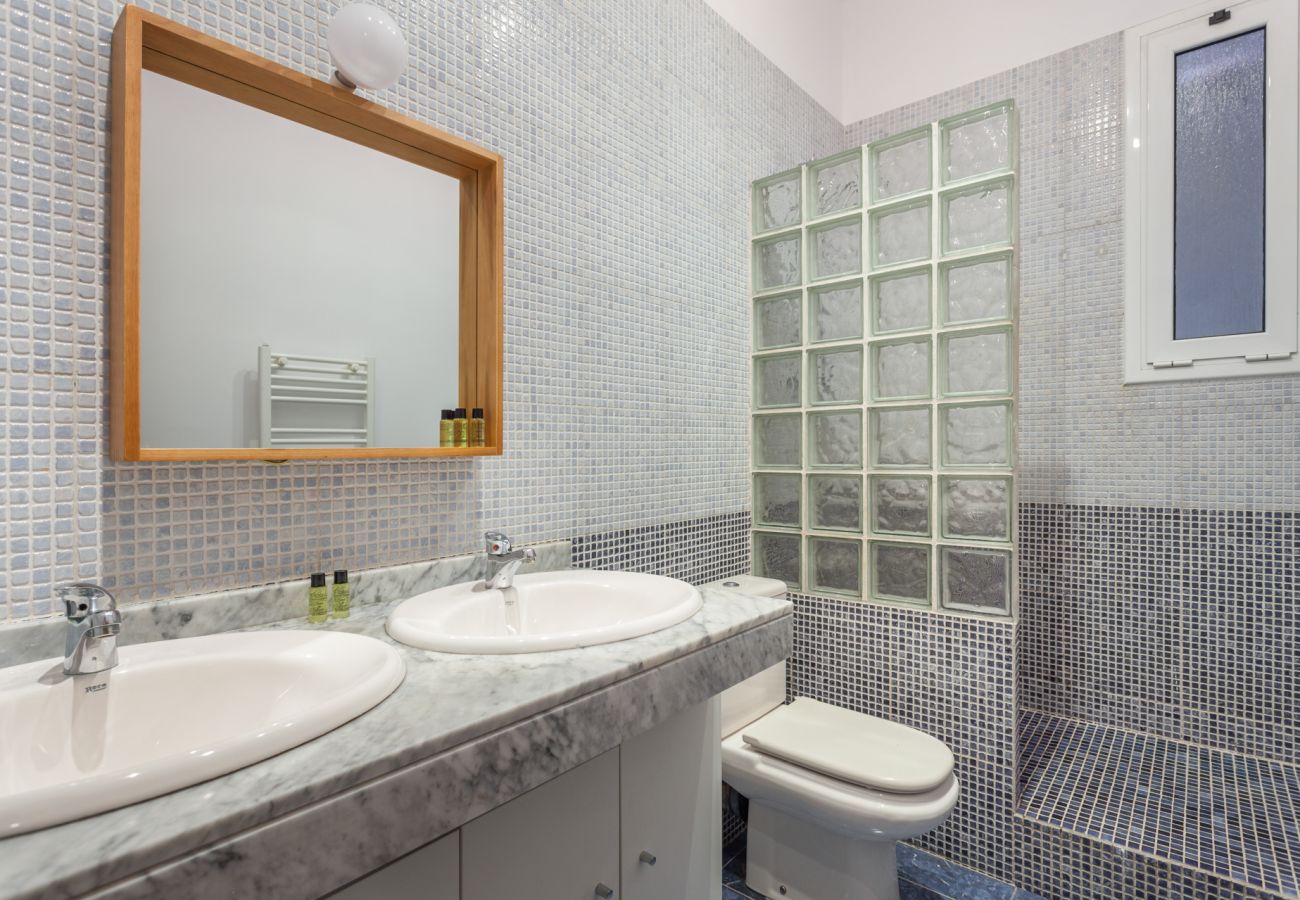 Apartament en Barcelona - Flateli Passeig Sant Joan Apartament en Barcelona - Flateli Passeig Sant Joan