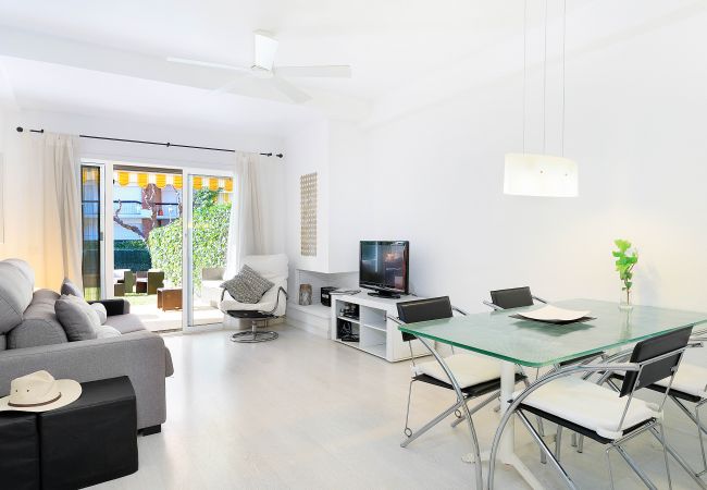 Download Decoracio de lhabitacio de platja For iPhone Free