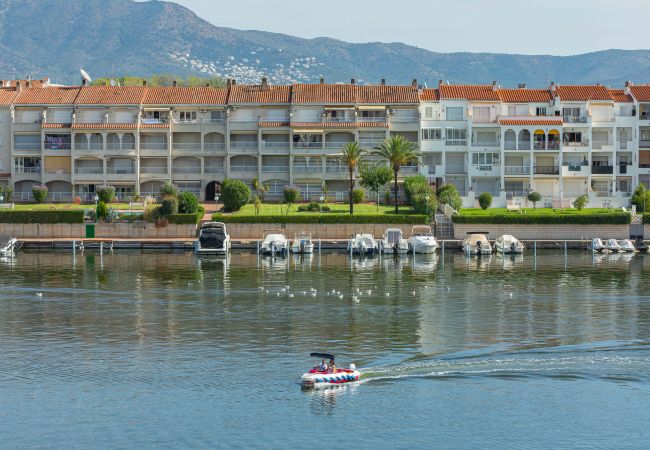 Vil.la en Empuriabrava - Flateli Empuriabrava Vil.la en Empuriabrava - Flateli Empuriabrava