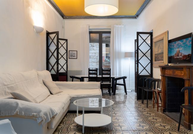 Gerona / Girona - Apartment