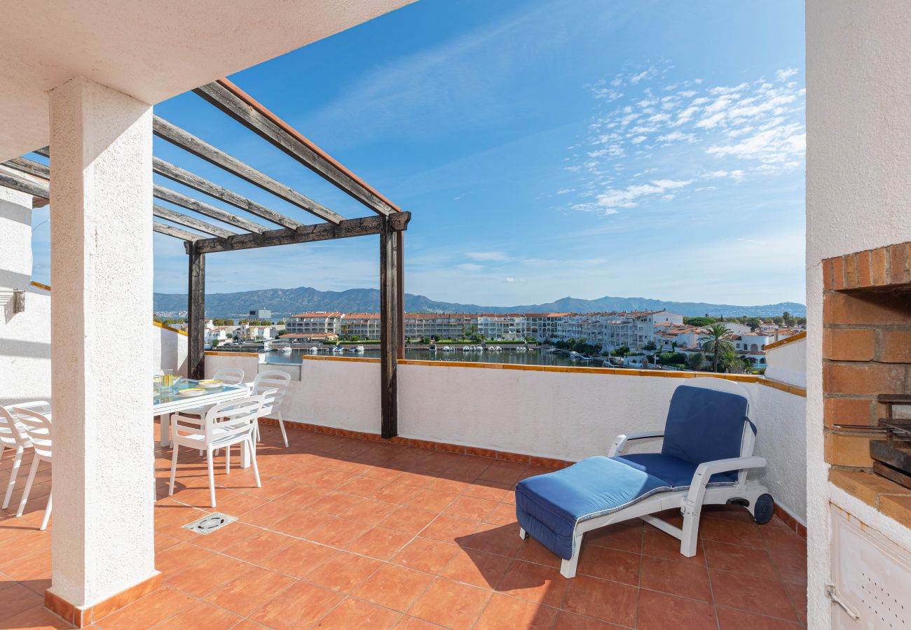 Villa a Empuriabrava - Flateli Empuriabrava Villa a Empuriabrava - Flateli Empuriabrava