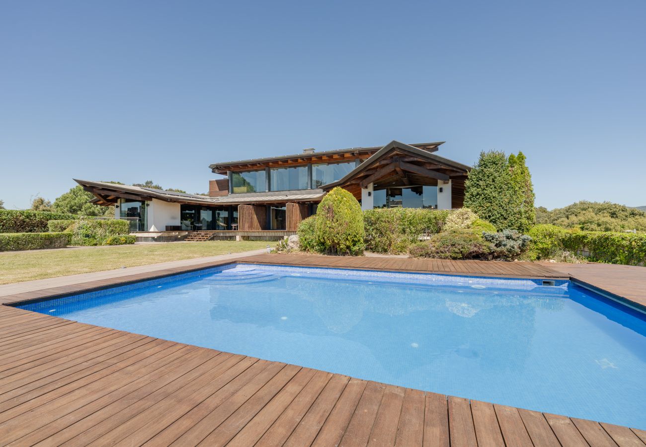 Villa a Gerona/Girona - Flateli. Villa Palau